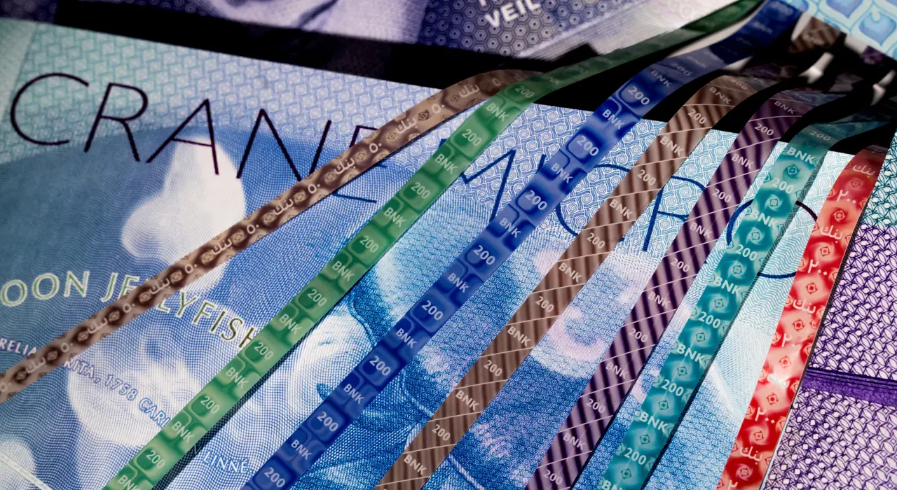 Bank Note Security Threads cBREEZE™ - Micro-Optic Security Threads for High-Demand Banknotes
