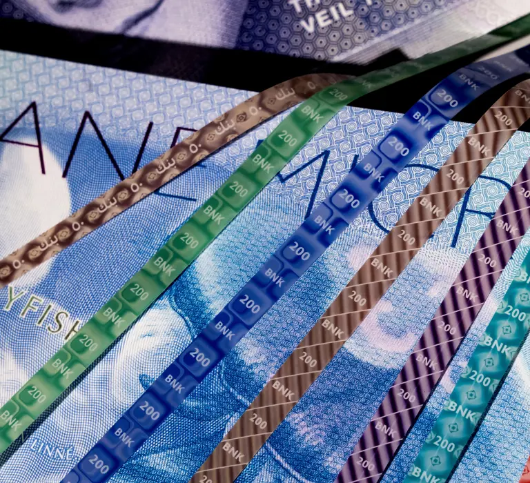 Bank Note Security Threads cBREEZE™ - Micro-Optic Security Threads for High-Demand Banknotes